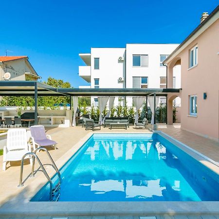 Villa Suzy Медулин Екстериор снимка